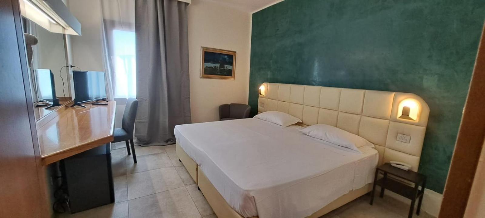 Delta Florence 4*